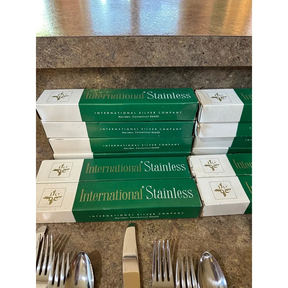 International Silver Spring Charm Stainless Flatware Set 78pc Wm Rogers Floral